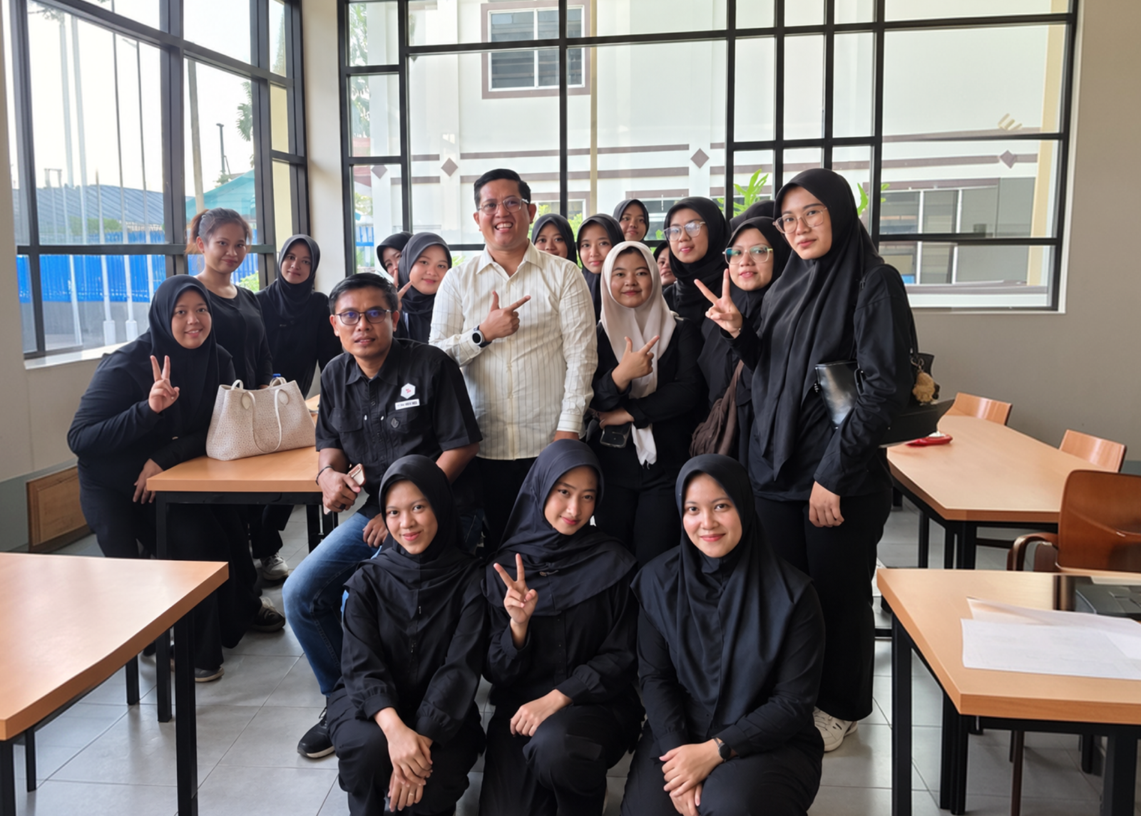 Tim tenaga kerja PT Utama Berkah Mukti